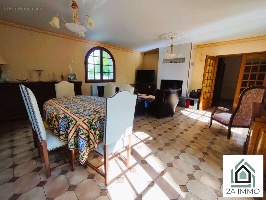 Maison à LA GOUTELLE