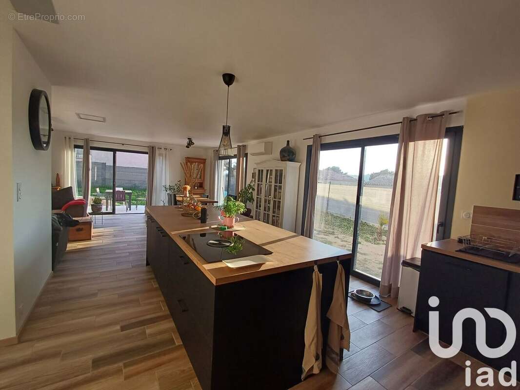 Photo 8 - Maison à LE CASTELLET