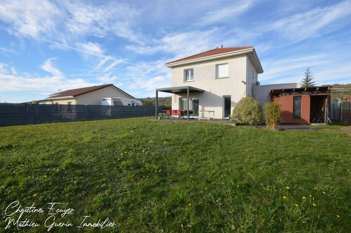 Maison à SAINT-HILAIRE-DE-LA-COTE