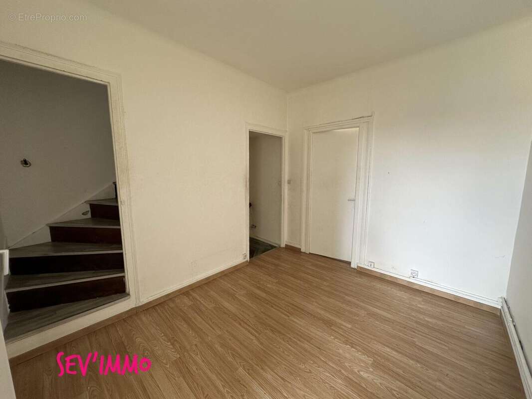 Maison à SAINT-GERMAIN-DES-FOSSES