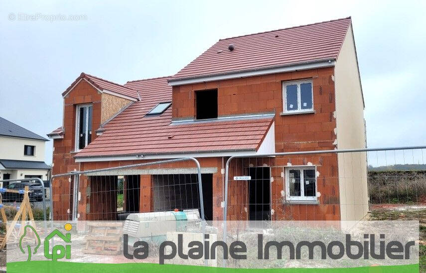 Maison à COLLEVILLE-MONTGOMERY