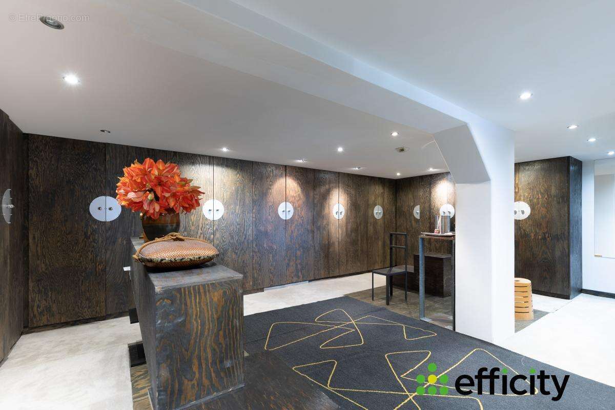 Maison 360 m² à Suresnes  - photo 12