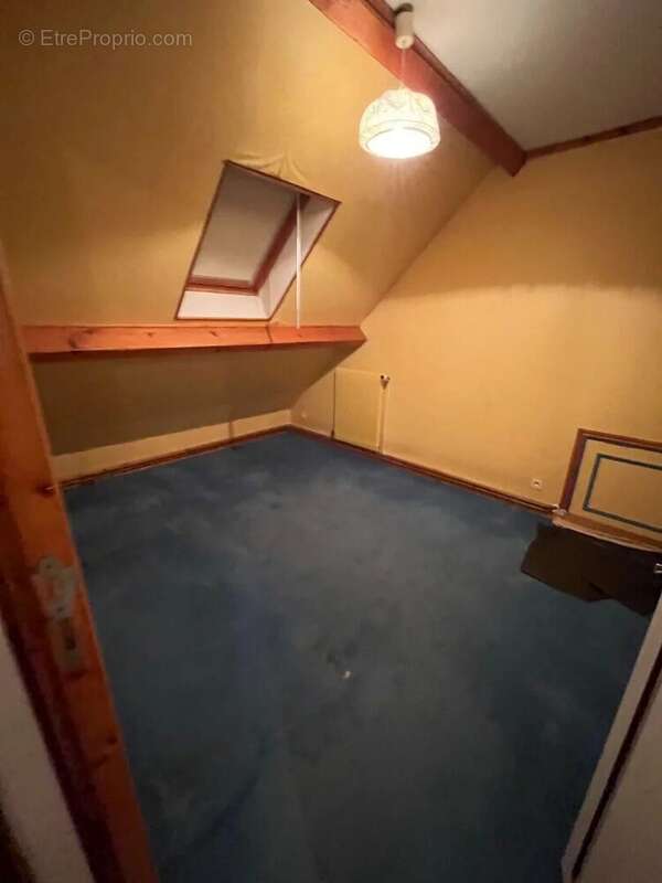 Maison à MONDONVILLE-SAINT-JEAN