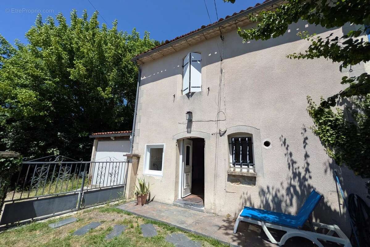Maison 3 pièces - 105m2 - LESTIAC SUR GARONNE - photo 17