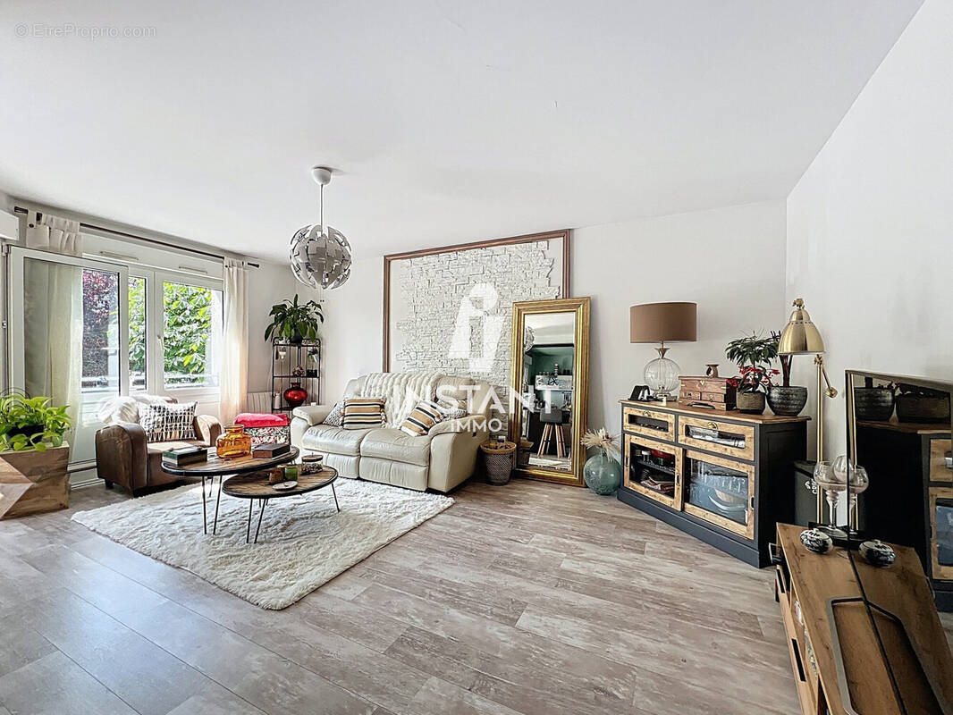 chambre 2 - Appartement à CRETEIL