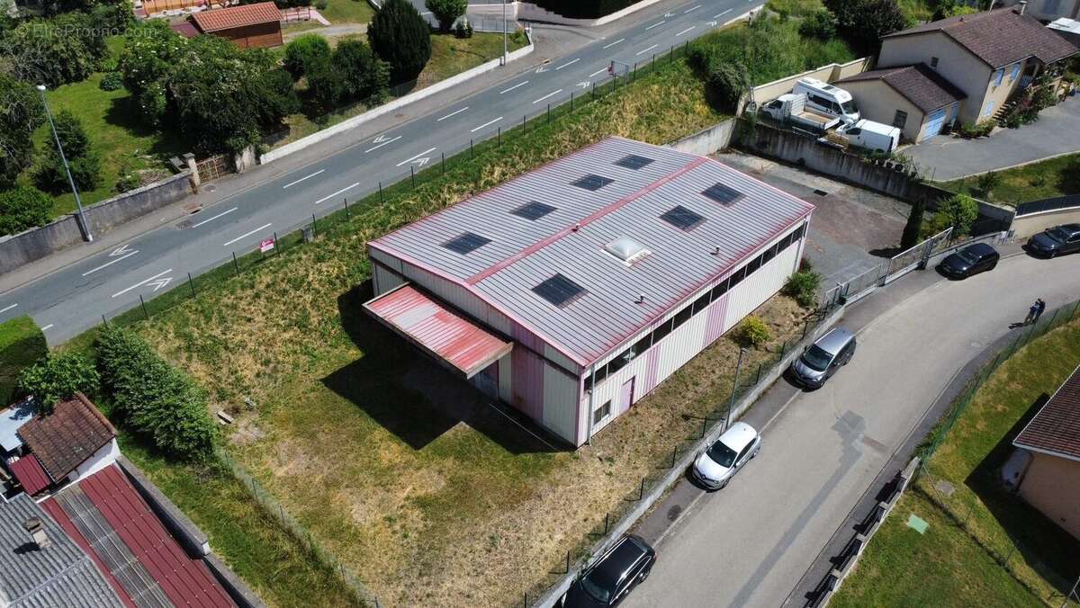 Commerce à SAINT-PIERRE-LA-PALUD