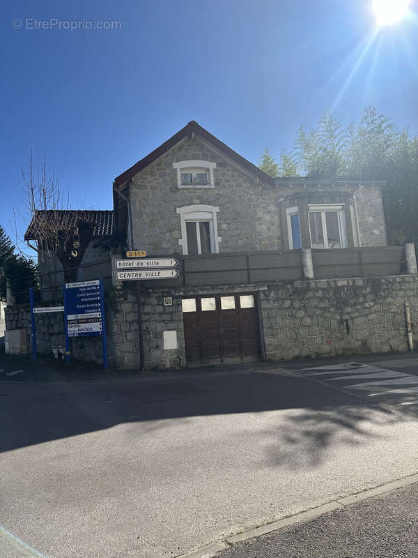 Maison à CONDAT-SUR-VIENNE