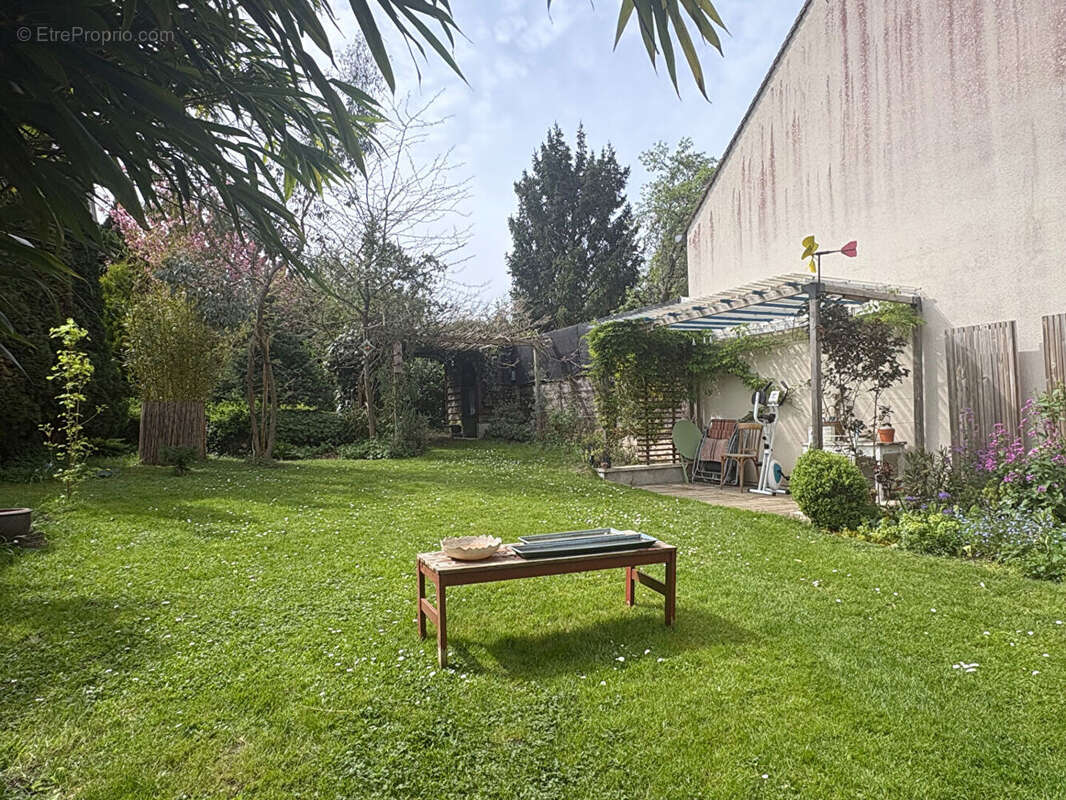 Maison à LE CHATELET-EN-BRIE