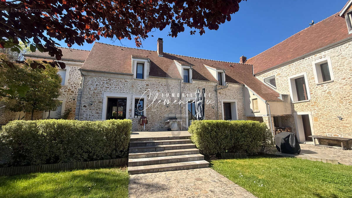 Maison à ECQUEVILLY