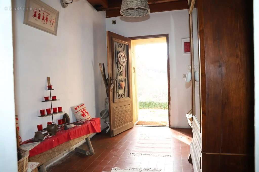 Appartement à LES CABANNES