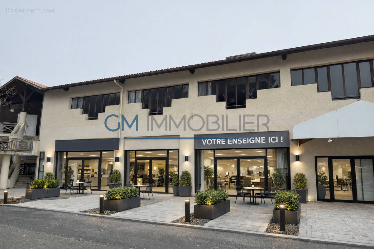 Commerce à MOLIETS-ET-MAA