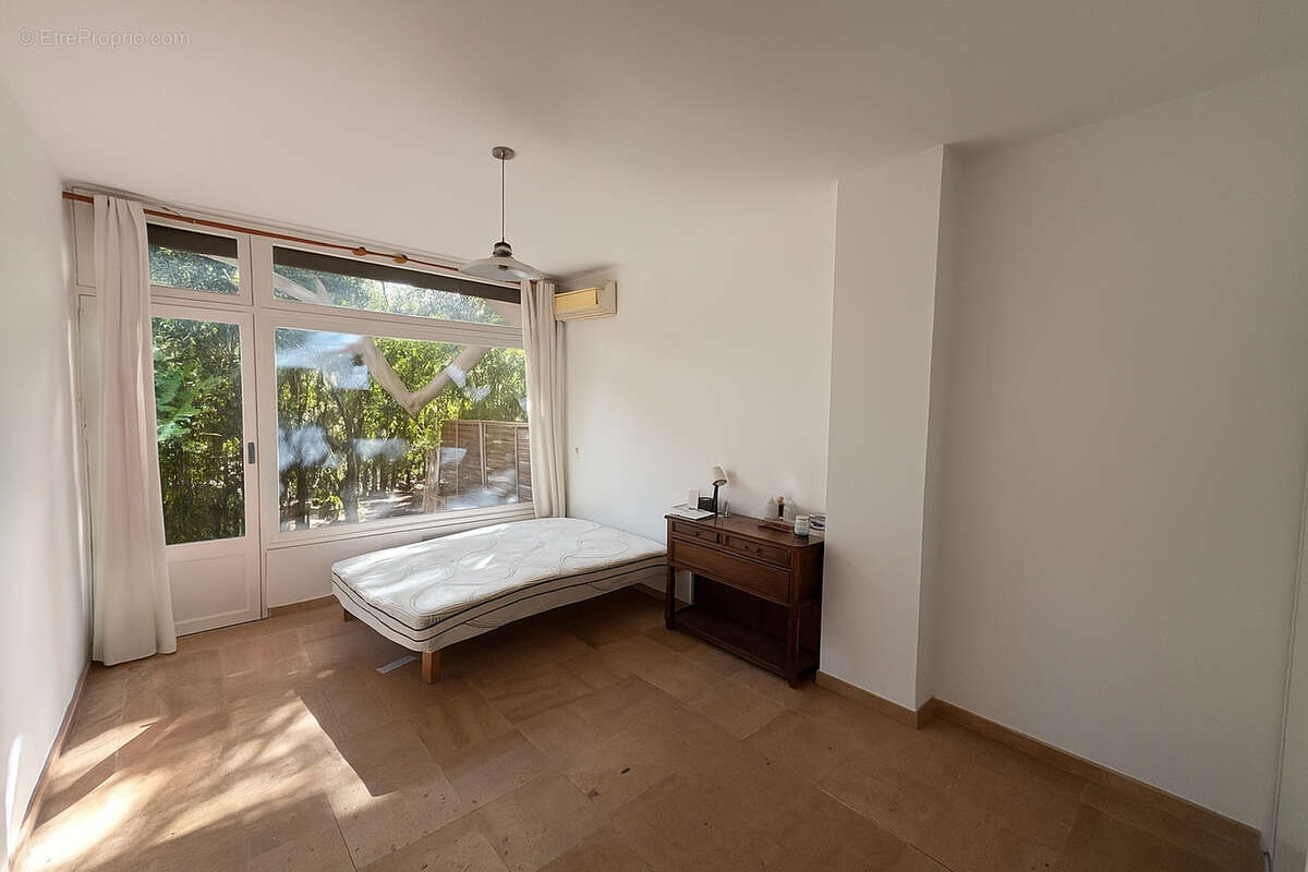 Montpellier Arceaux. Appartement bourgeois avec jardin privatif, terrasses & parking.. - photo 4