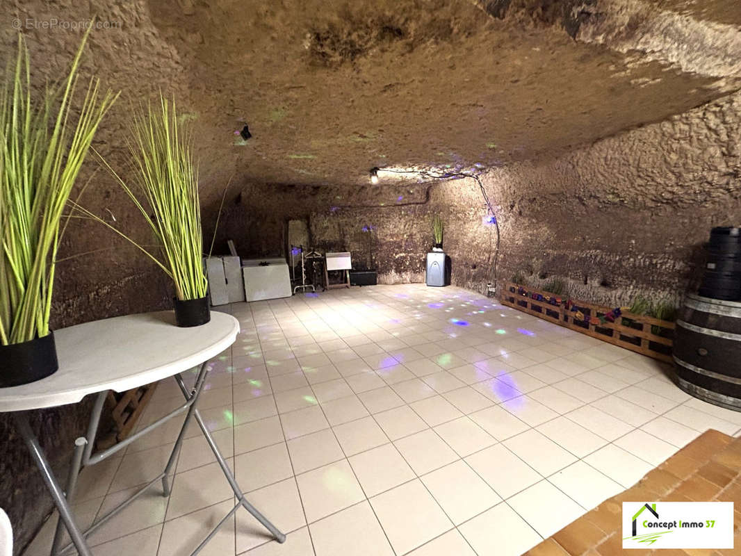 Maison à MONTLOUIS-SUR-LOIRE