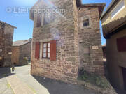 Maison à SAINT-VICTOR-ET-MELVIEU