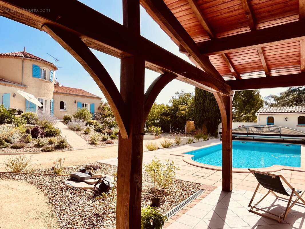 Maison de Style Provençal avec Piscine à Bergerac - photo 12