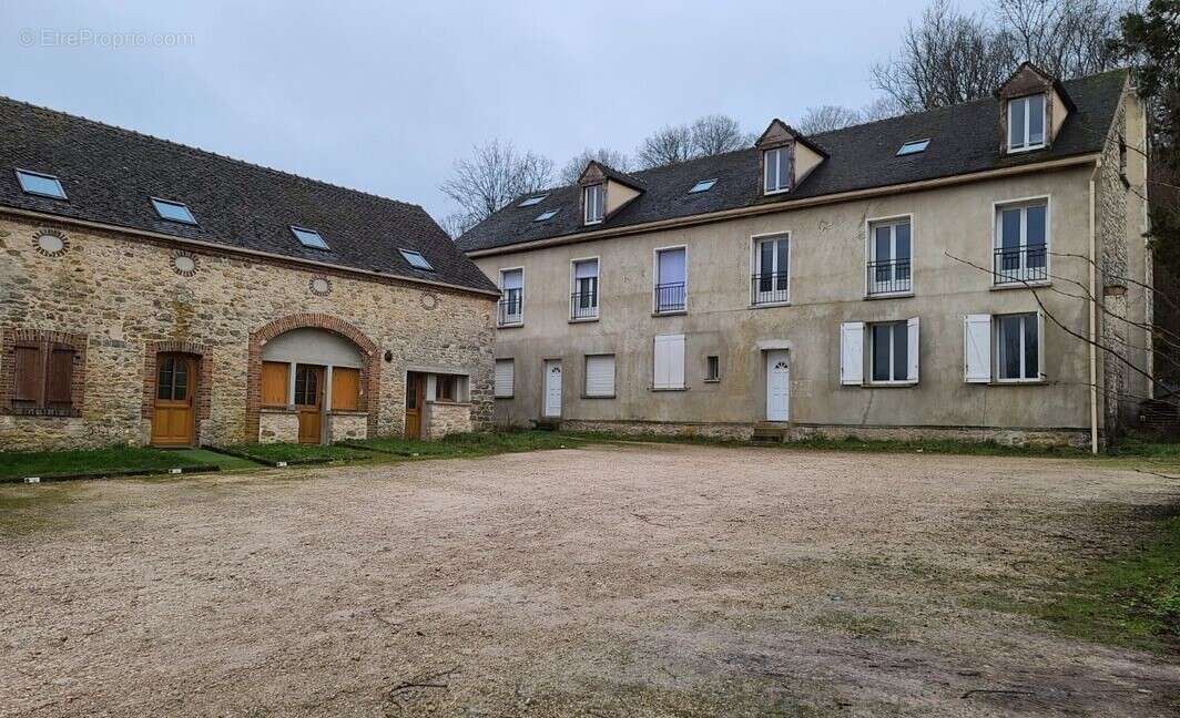 Appartement à NANTEAU-SUR-LUNAIN