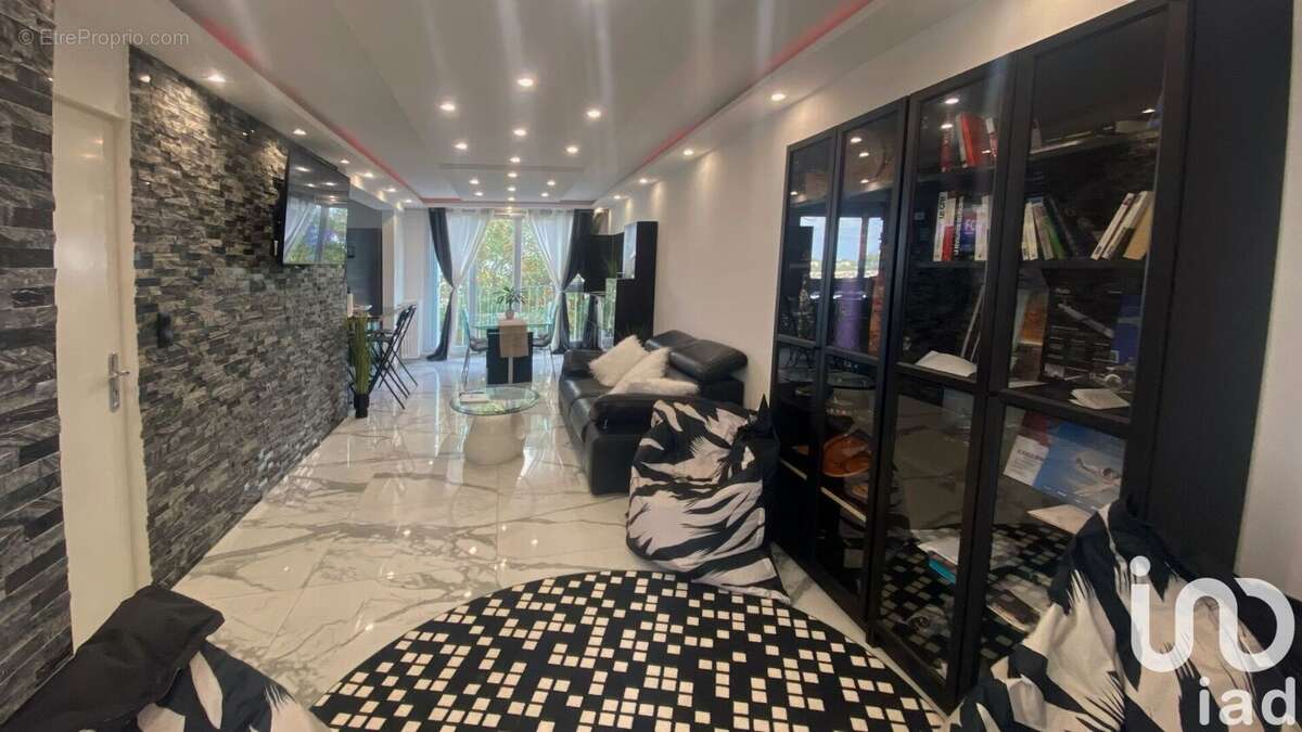 Photo 4 - Appartement à SAINT-CYR-L'ECOLE