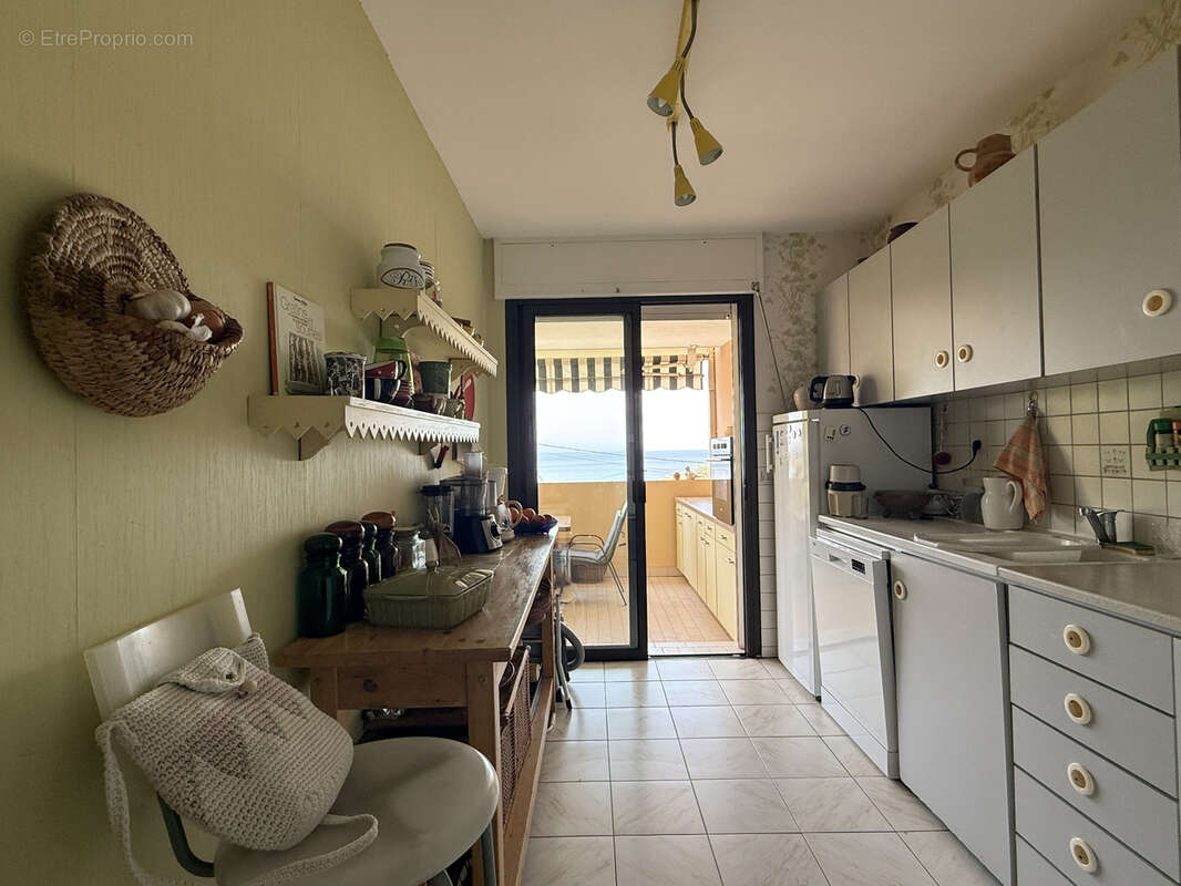 Appartement à SIX-FOURS-LES-PLAGES