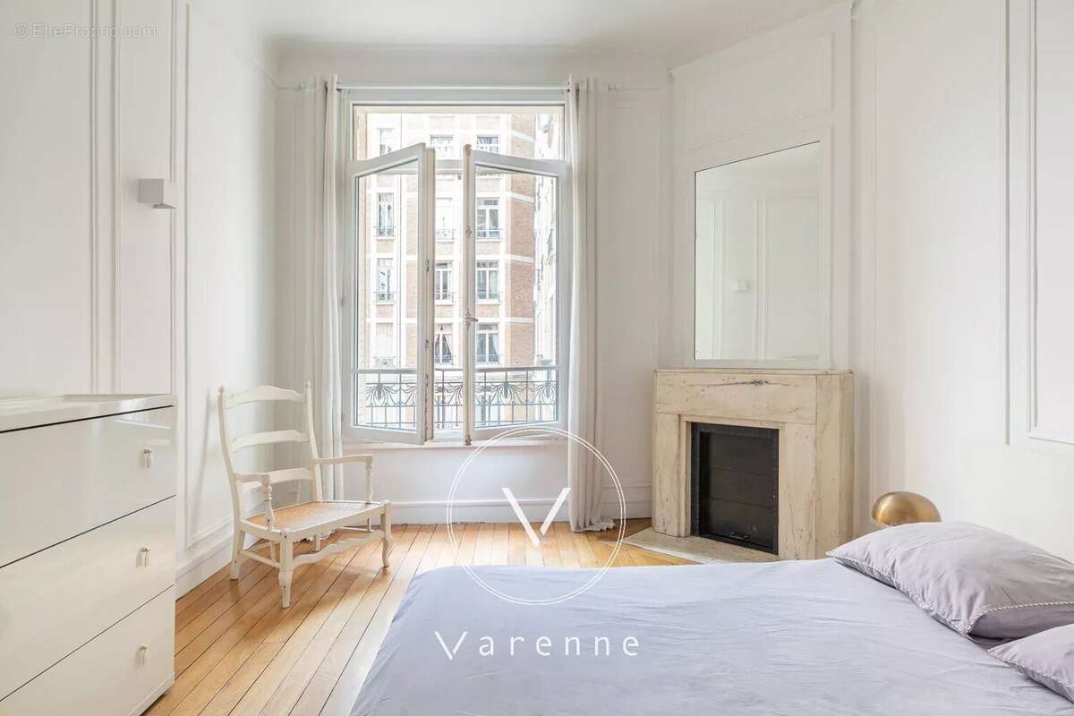 Appartement à PARIS-7E