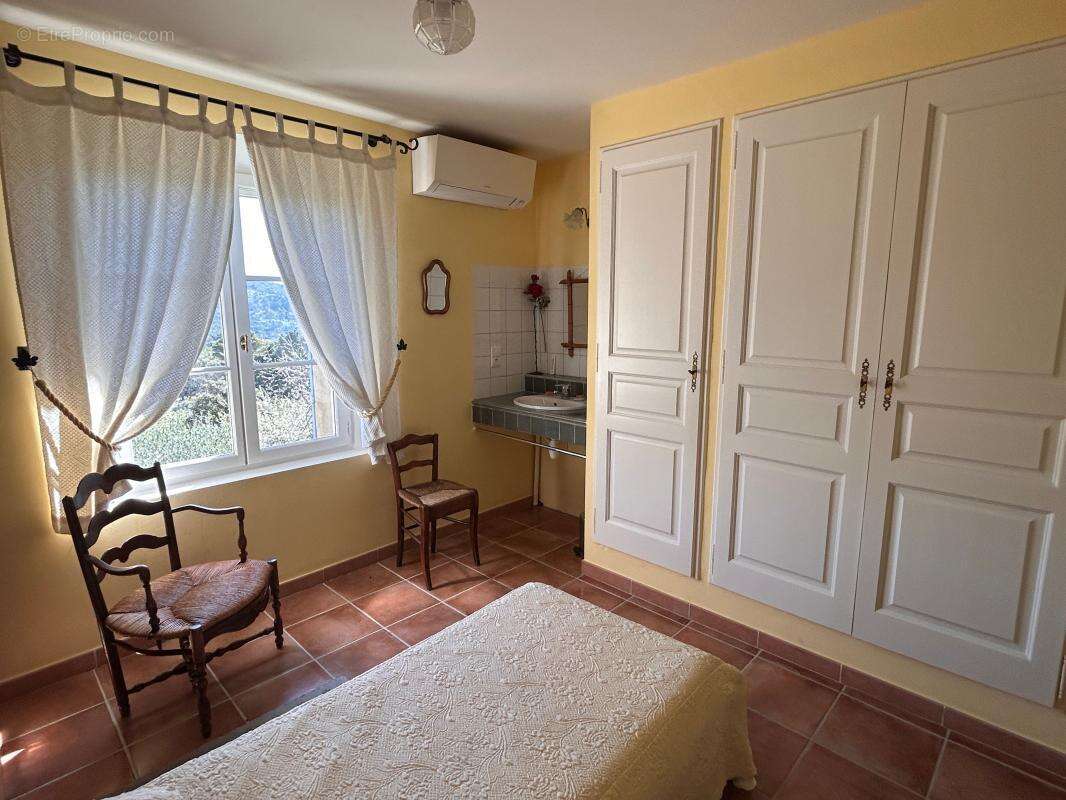 Maison à ENTRECHAUX