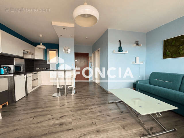 Appartement à MEYZIEU