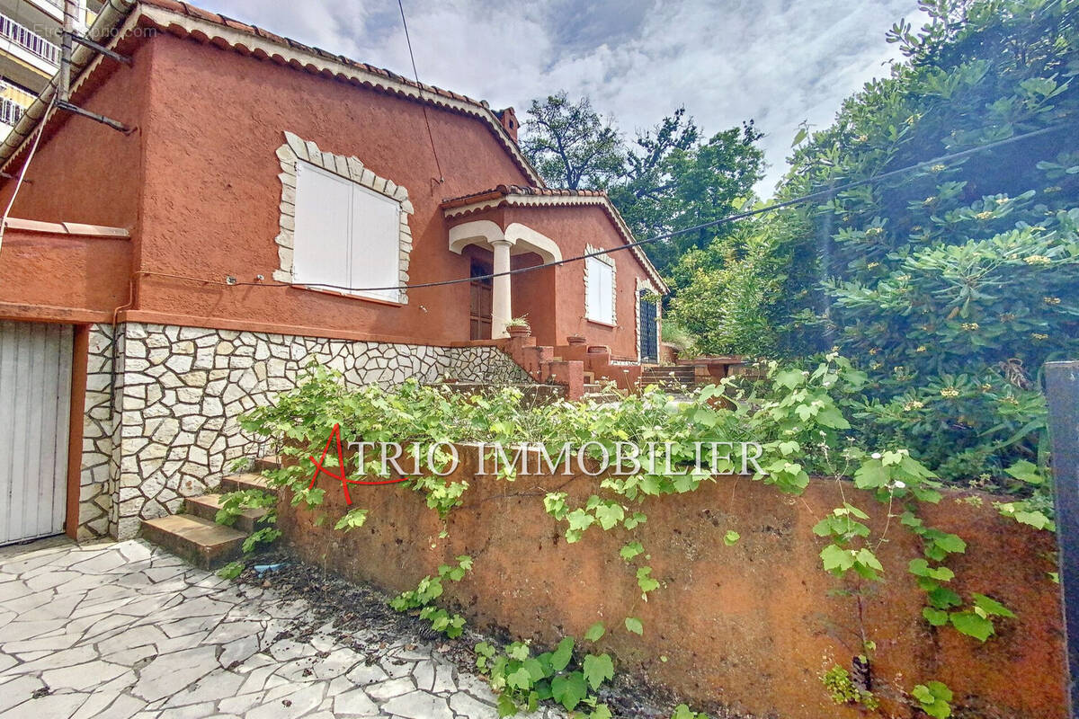 Maison à CAGNES-SUR-MER