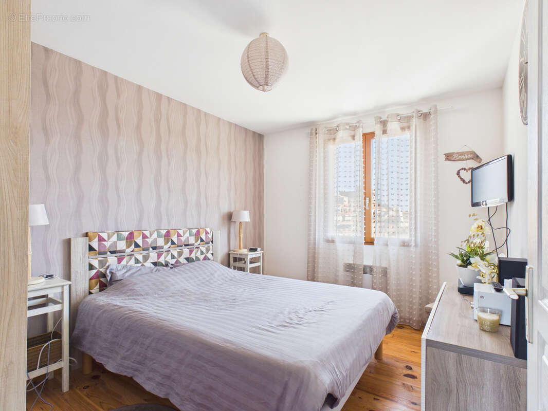 Maison à SAINT-GERMAIN-LEMBRON