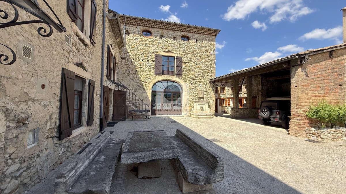 Maison à LIVRON-SUR-DROME