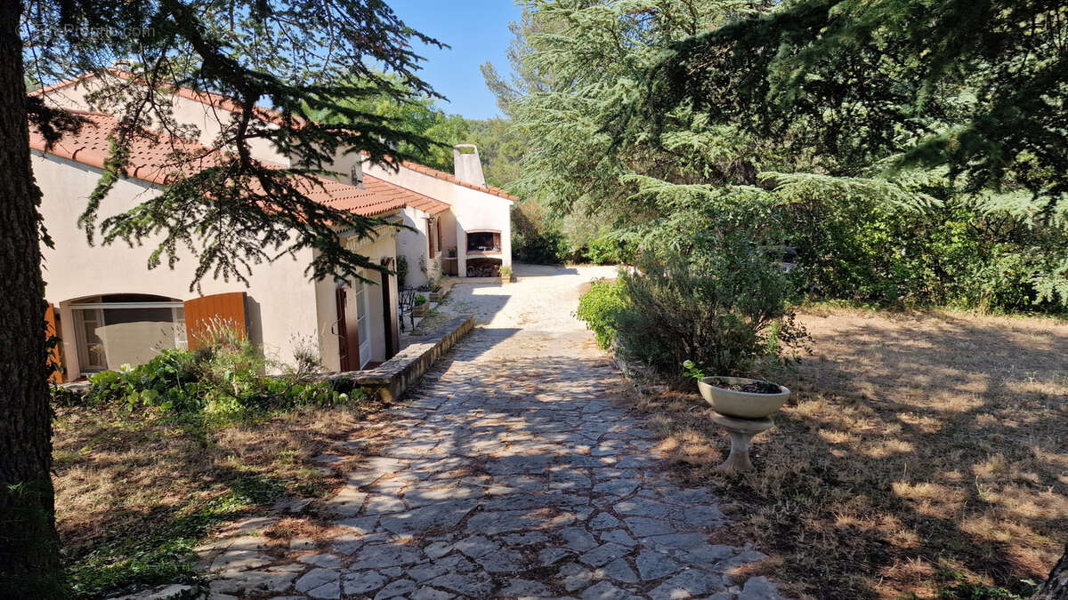 Maison à LA DESTROUSSE