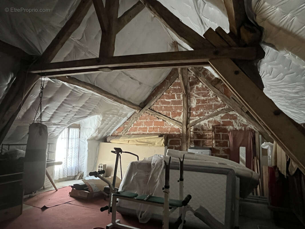 Maison à LA CHAPELLE-LA-REINE