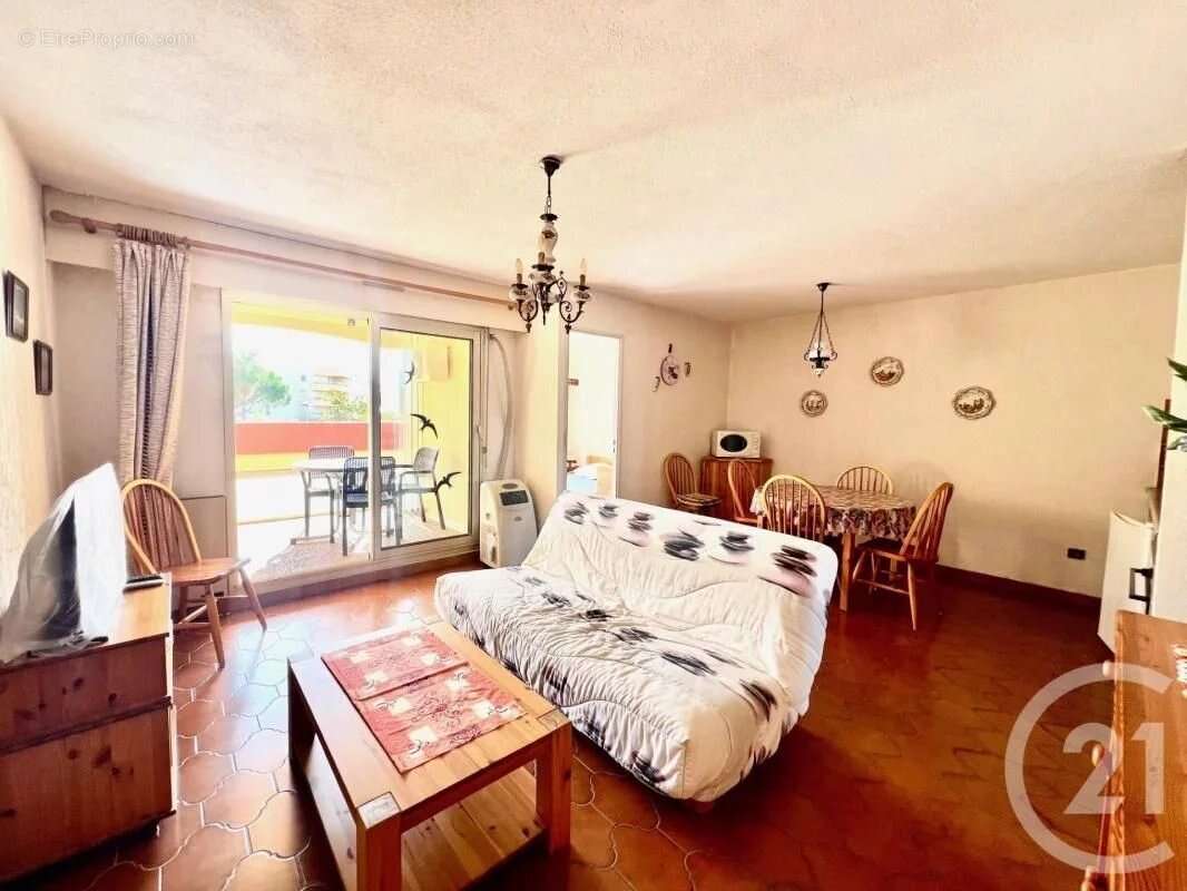 Appartement à LA LONDE-LES-MAURES