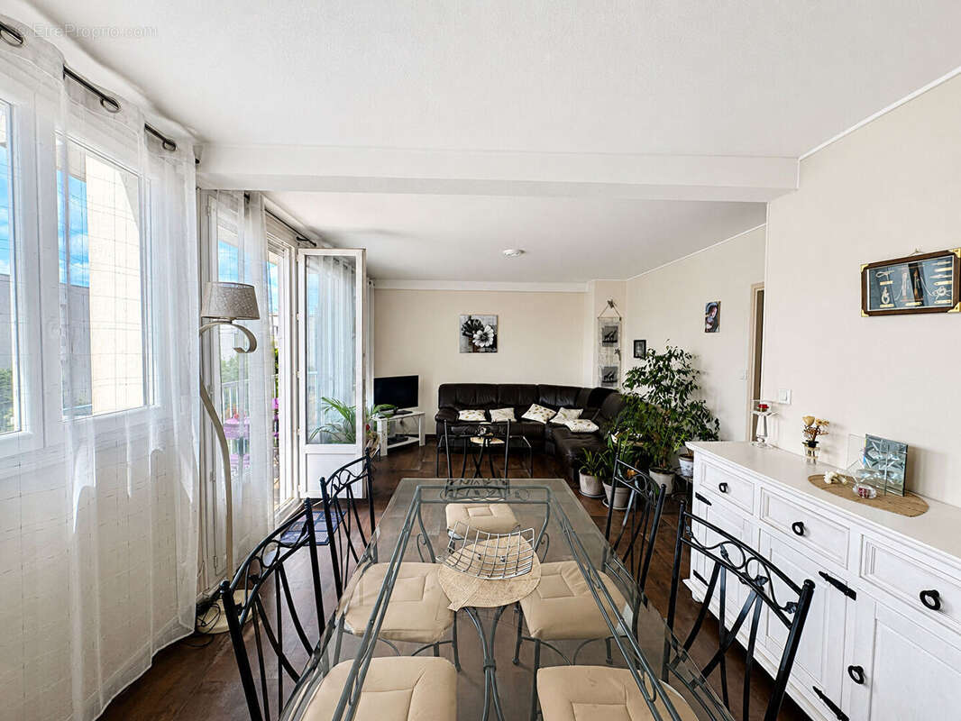 Appartement à SAINT-PRIEST