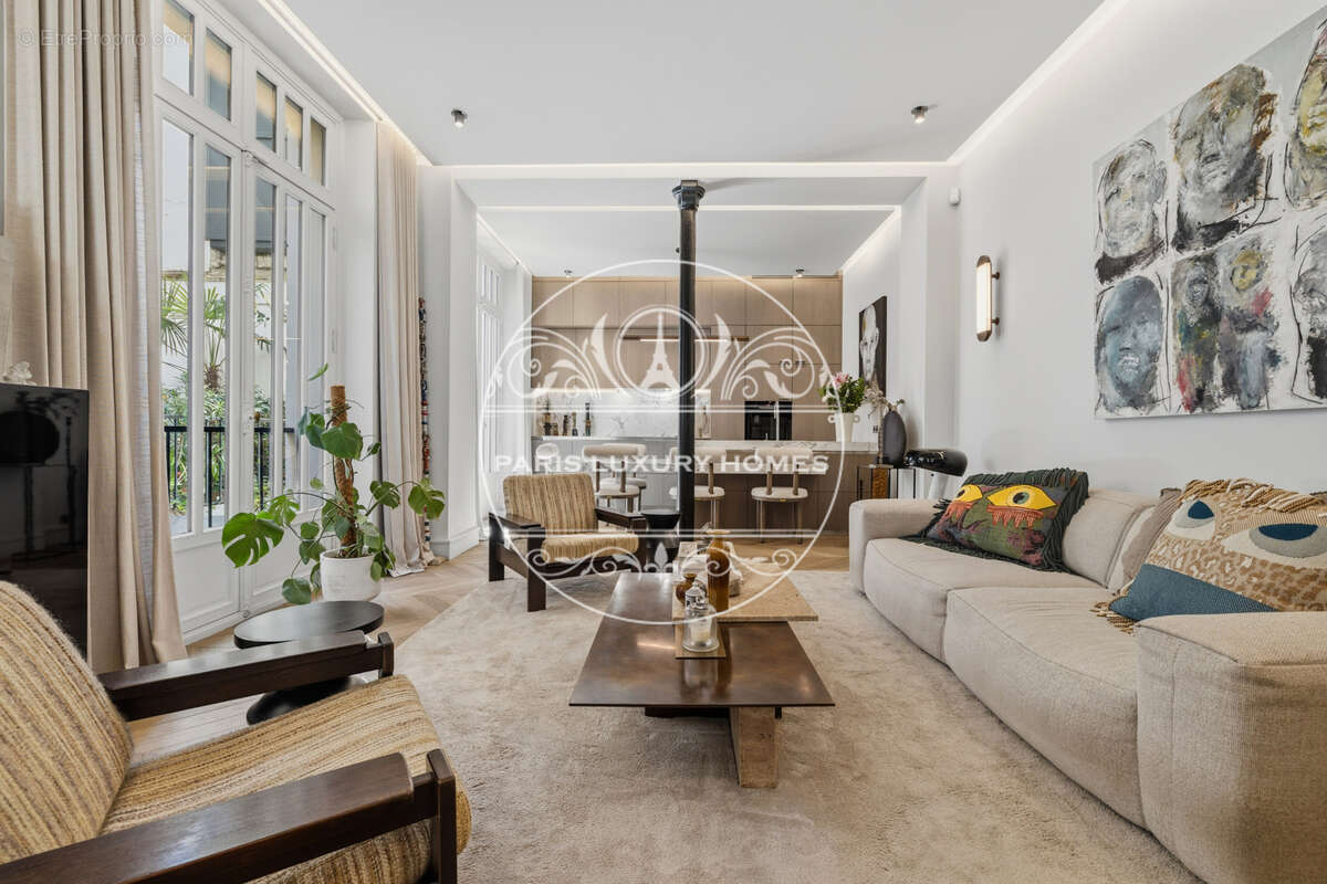 Appartement à PARIS-11E