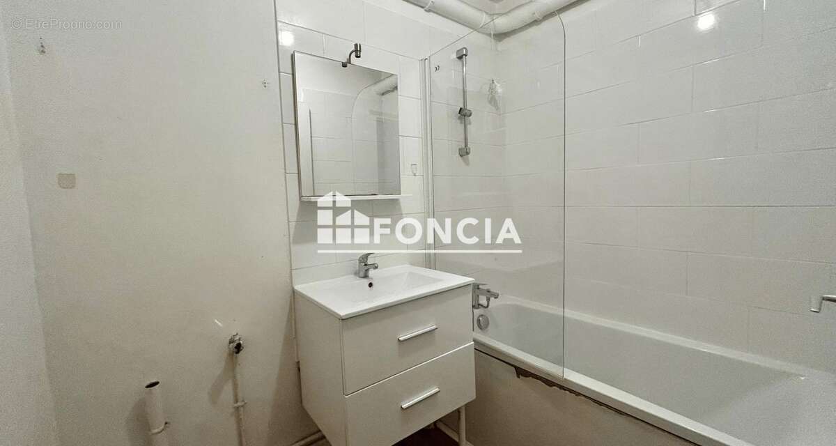 Appartement à PARIS-20E