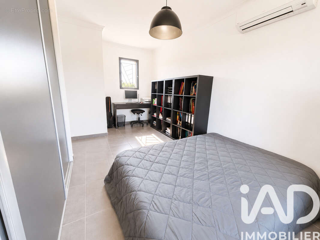 Maison 98 m² à Paradou  - photo 8
