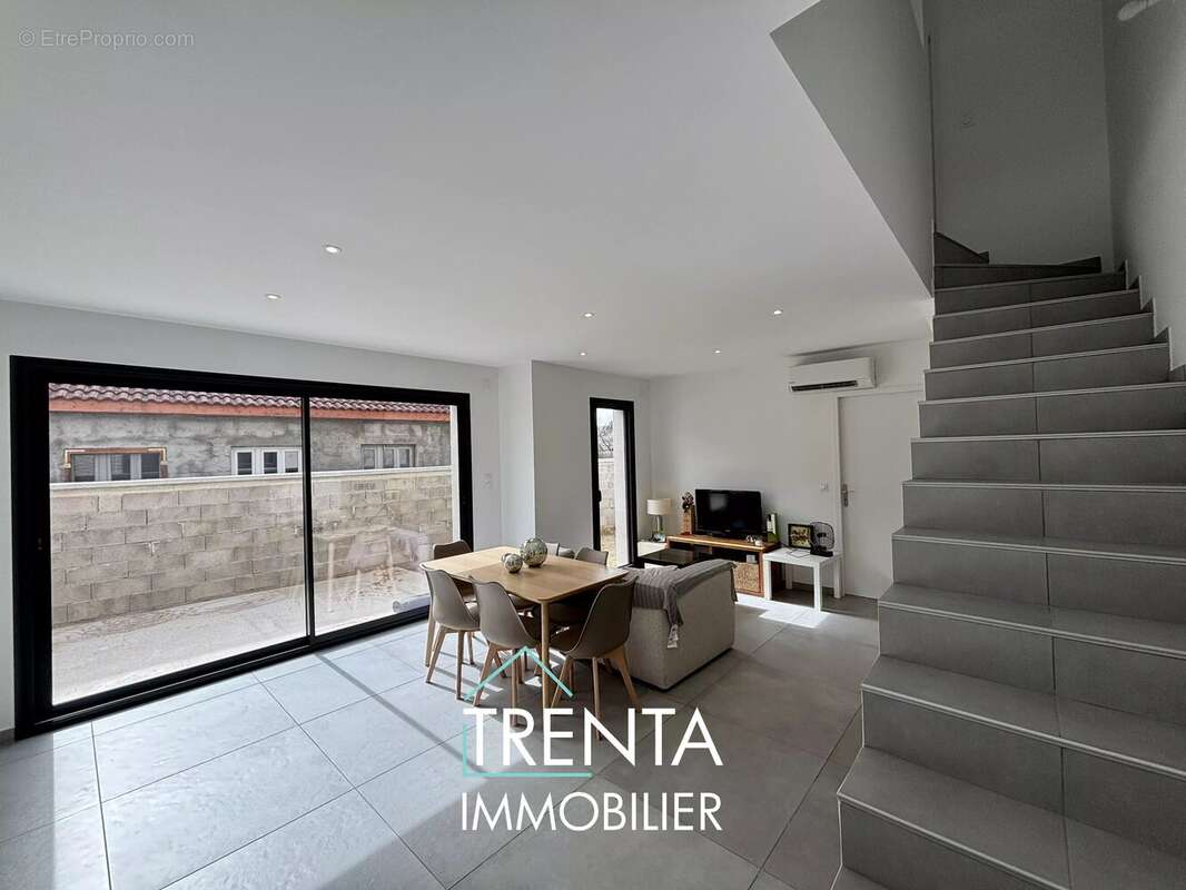 Appartement à SILLANS