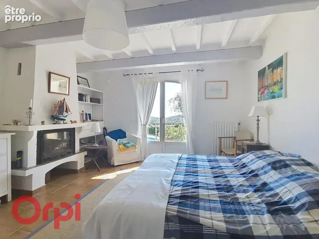 Maison à vendre à la Cadière d'Azur avec vue mer - photo 6