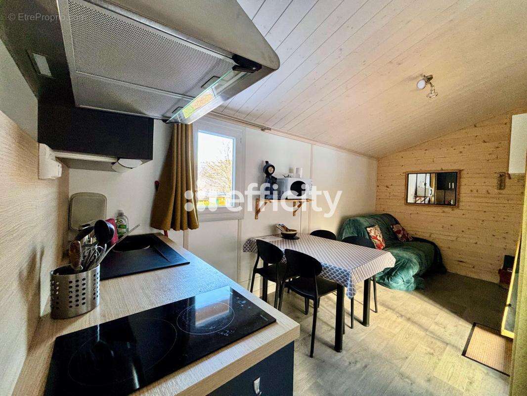 Maison à SAINT-LEGER-LES-MELEZES