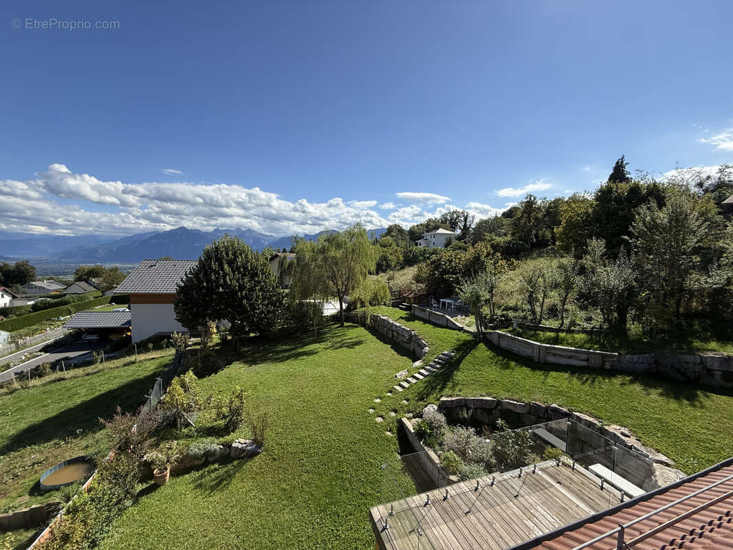 Maison à PERS-JUSSY