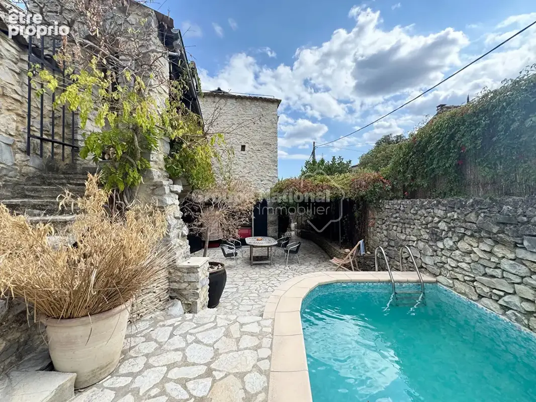 Maison en pierre Lussan, 125 m2 avec piscine - photo 16