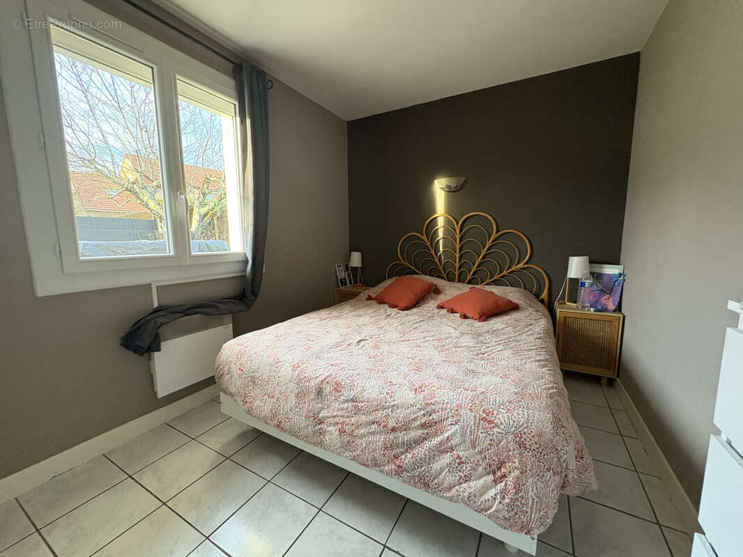 Maison à SAINT-PANTALEON-DE-LARCHE