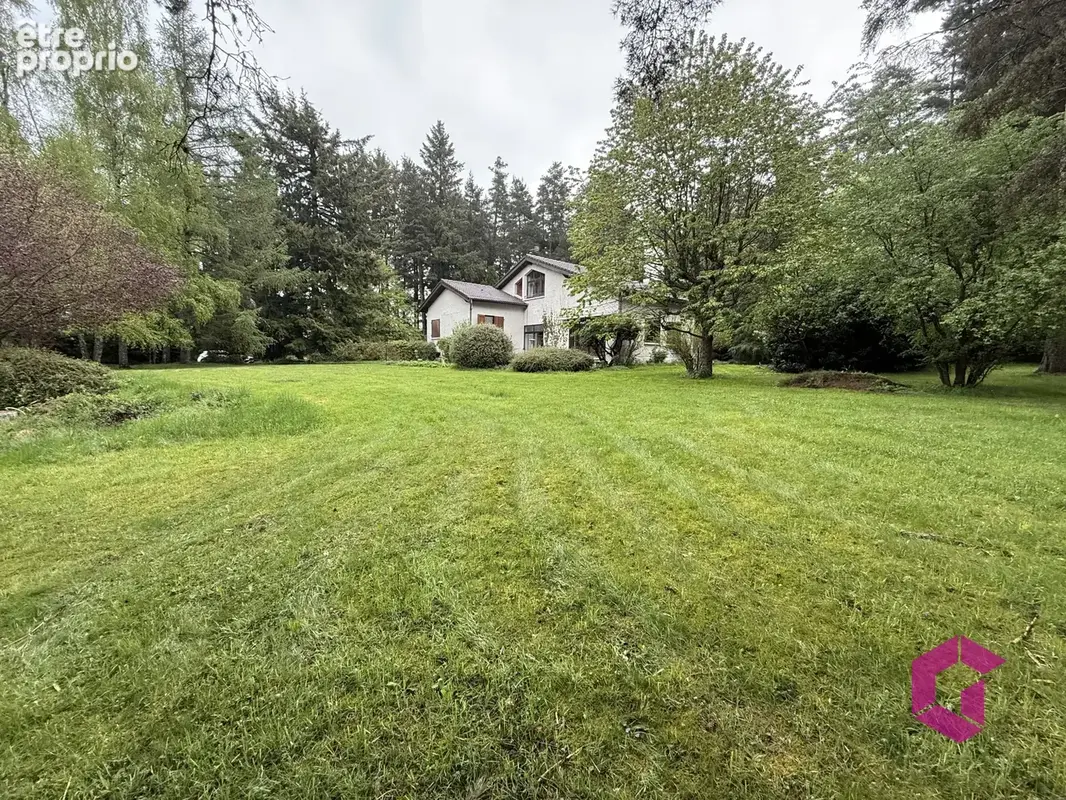 EXCLUSIVITE GTI ! maison avec garage double + dépendance sur grand terrain arboré ! - photo 1