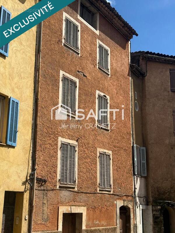 Photo 1 - Maison à ENTRECASTEAUX