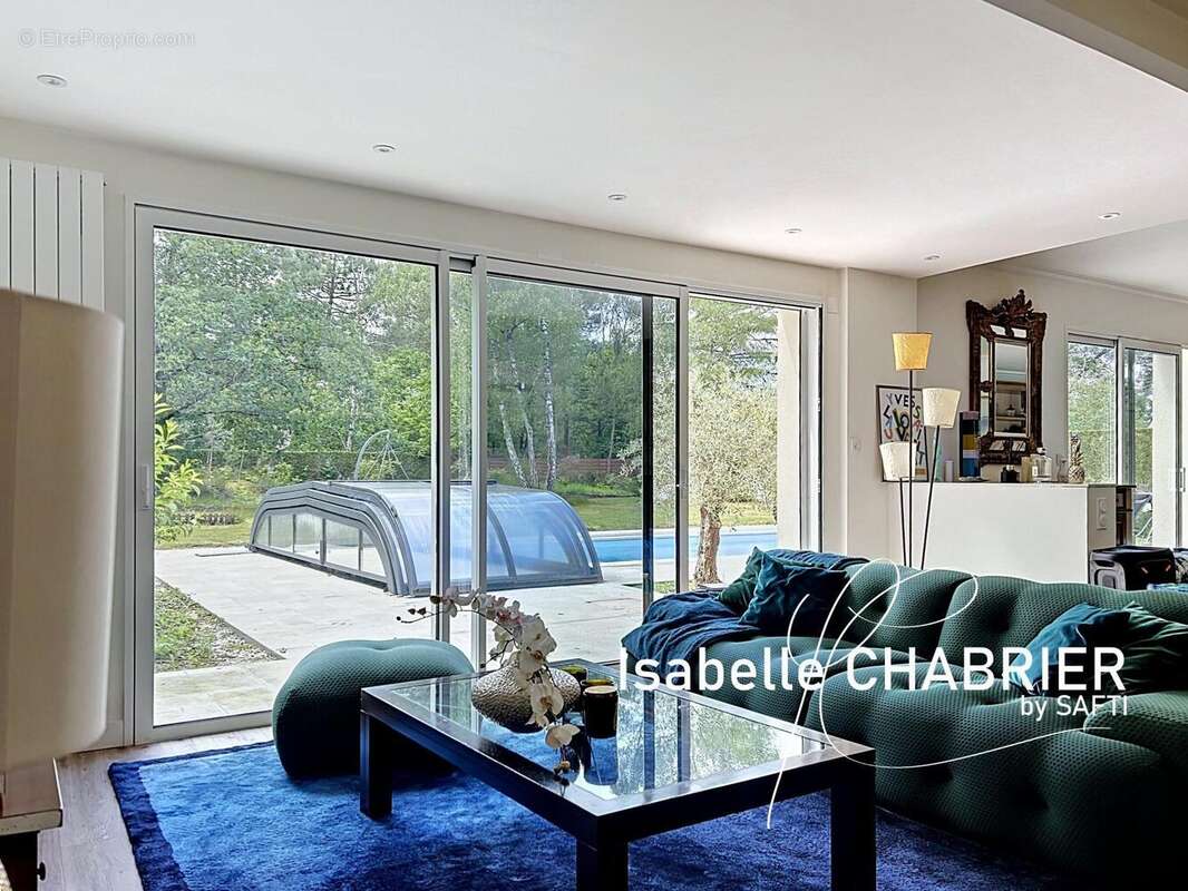 Maison 239 m² à Chaumont-D'anjou  - photo 4
