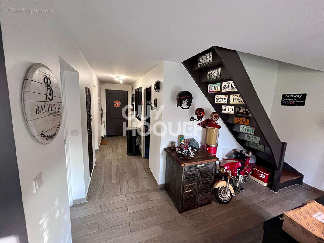 Maison  6 pièce(s) - neufmoutiers en brie - photo 7