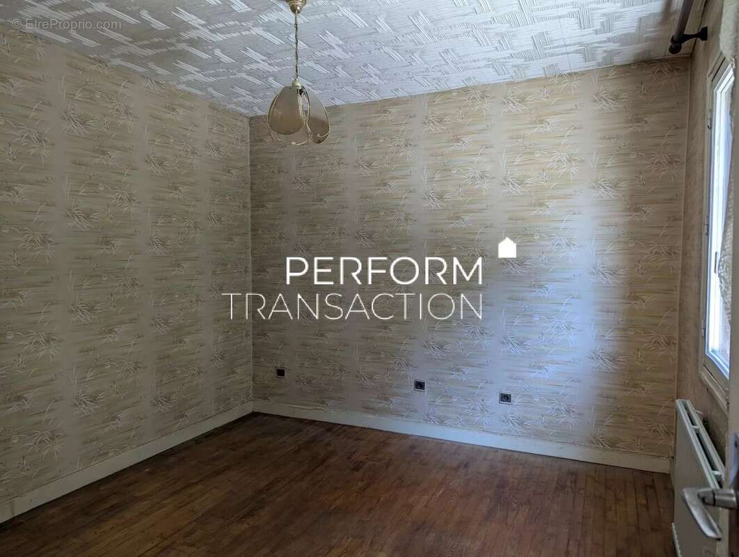 Maison à LE PONT-DE-CLAIX