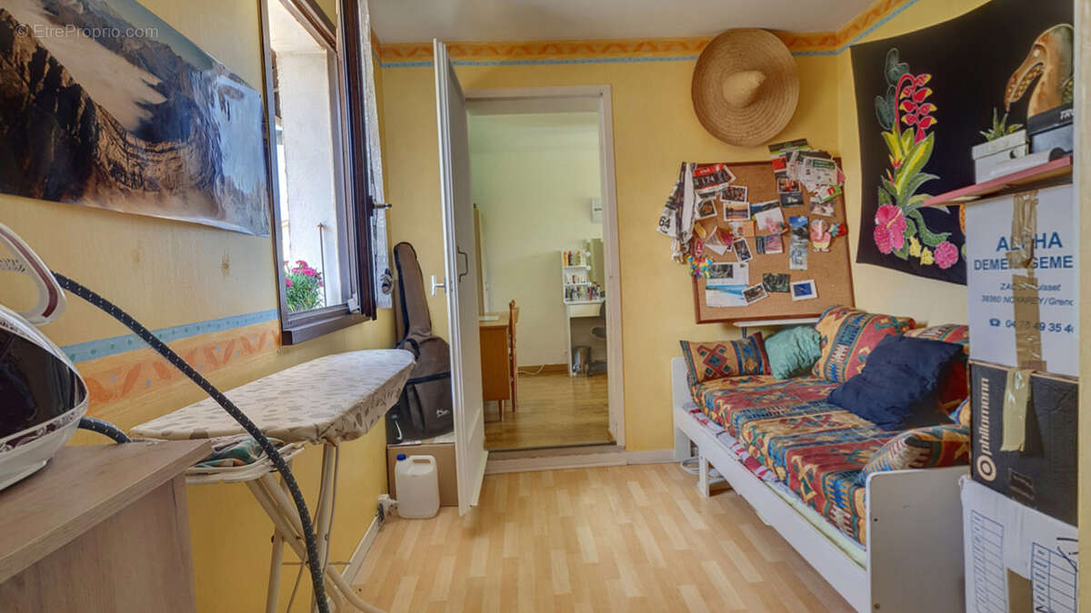 Maison à LA TOUR-DU-PIN