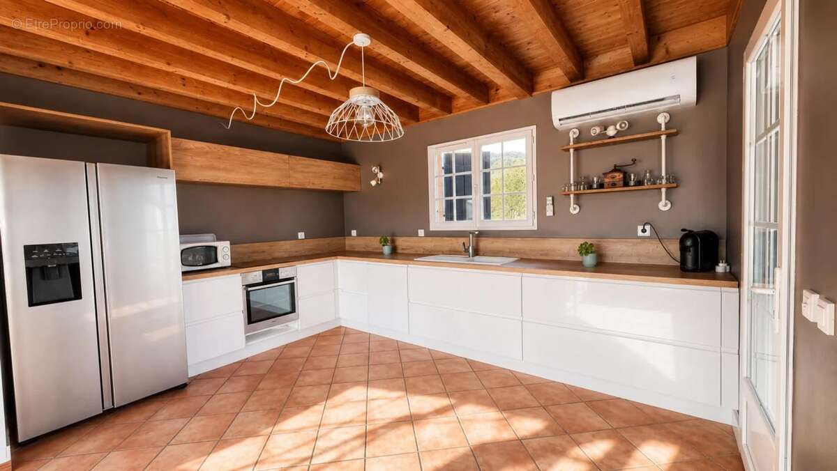 Maison de 259 m² avec piscine et chalet à Cognocoli-Monticchi - photo 10