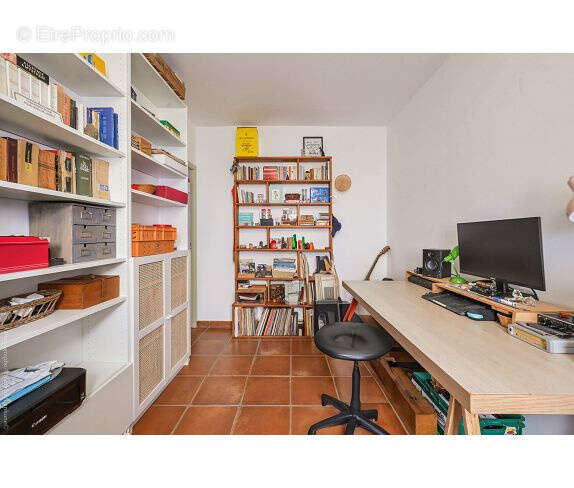 Appartement à MARSEILLE-6E