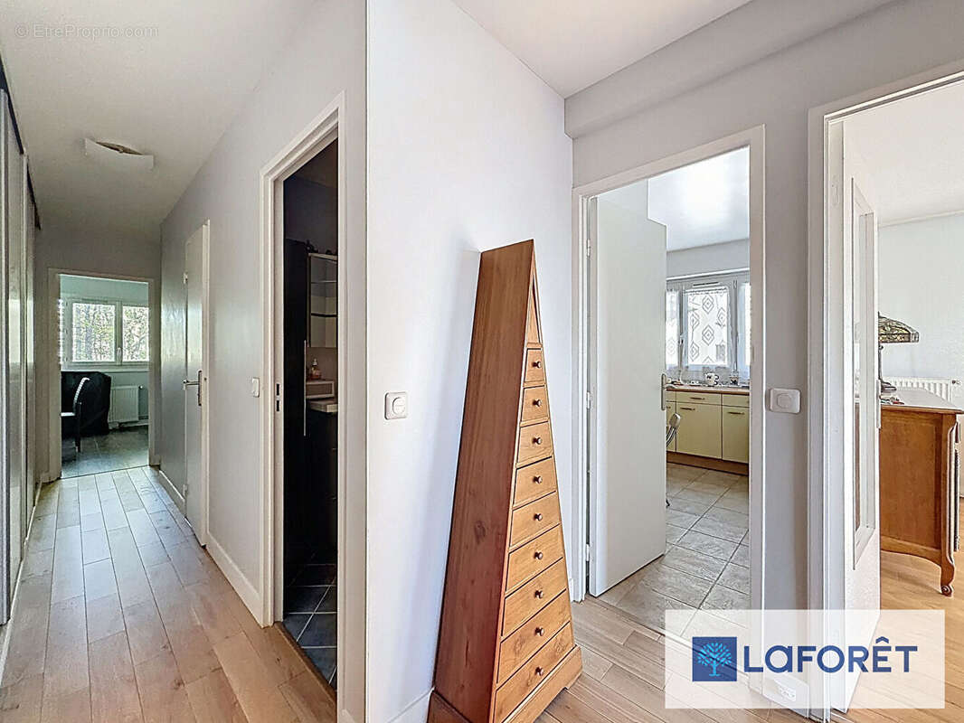 Appartement à LE PLESSIS-TREVISE